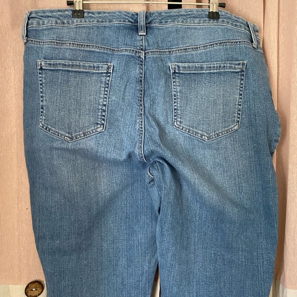 Style & Co. Women's Light Blue Distressed Boyfriend Jeans - Picture 4 of 9